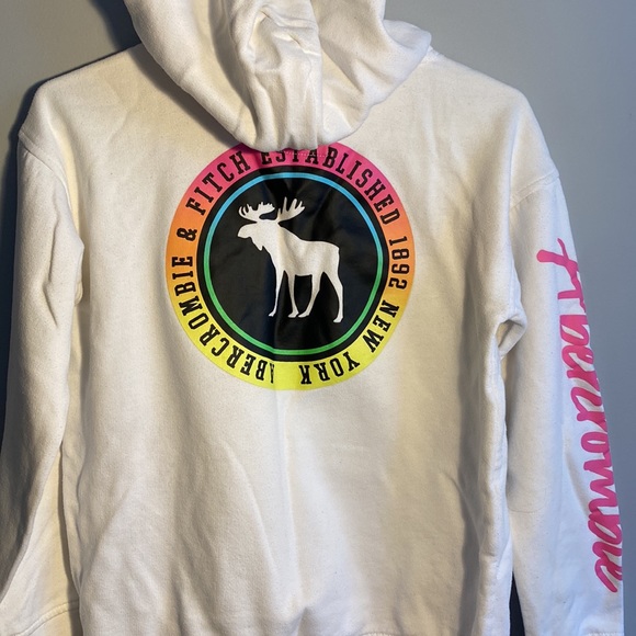 cute white abercrombie hoodie - Picture 4 of 5